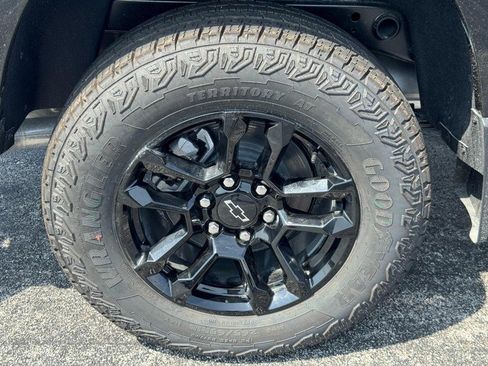 New 2025 Chevrolet Colorado Z71 w/ Midnight Edition image 29