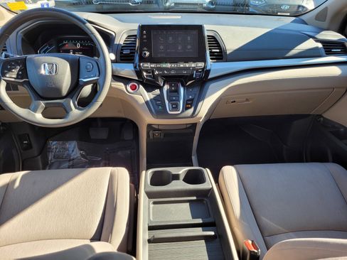 Used 2019 Honda Odyssey EX image 10