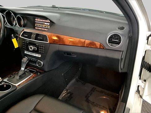Used 2012 Mercedes-Benz C 300 4MATIC Sedan image 19