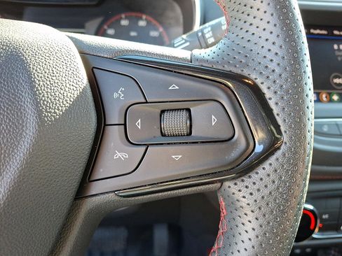 Used 2023 Chevrolet TrailBlazer RS image 21