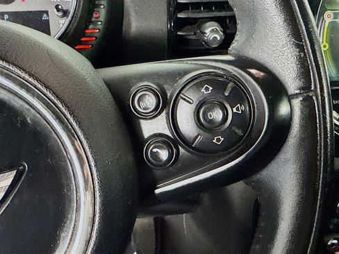 Used 2017 MINI Cooper Clubman ALL4 image 15