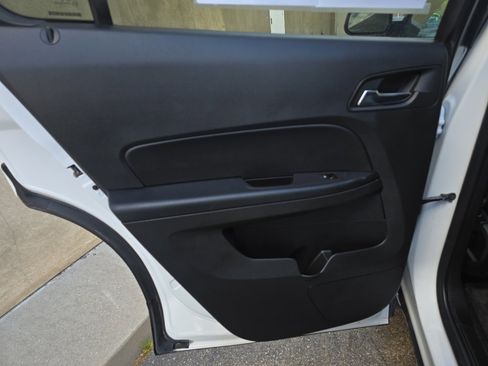Used 2016 Chevrolet Equinox LT image 29