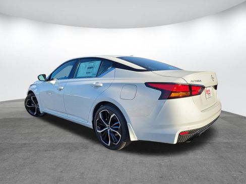 New 2025 Nissan Altima 2.5 SR w/ SR Premium Package image 7
