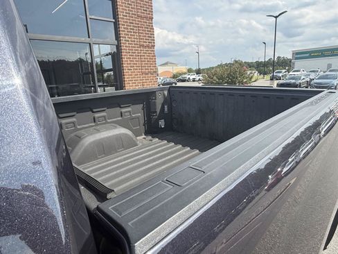 Used 2022 Chevrolet Silverado 1500 Custom Trail Boss AWD/4WD image 22