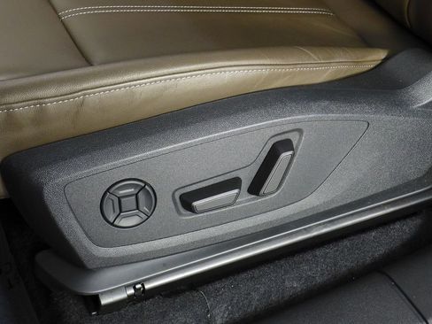 Used 2025 Audi Q6 e-tron Premium w/ 20" Wheel Package image 23