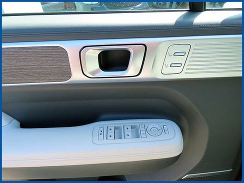 Used 2025 Hyundai Santa Fe Calligraphy AWD/4WD image 14