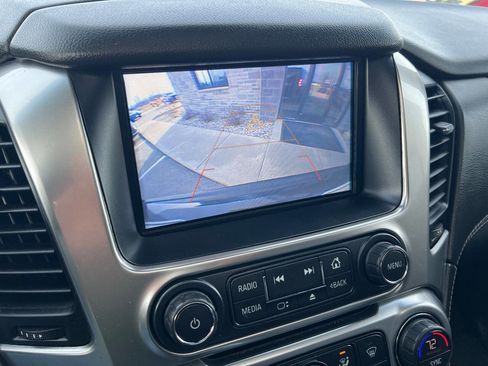 Used 2020 Chevrolet Suburban LT image 13