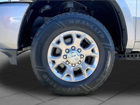 Used 2021 RAM 2500 Laramie AWD/4WD image 10