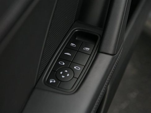 Used 2024 Porsche 911 Carrera w/ Premium Package RWD image 20