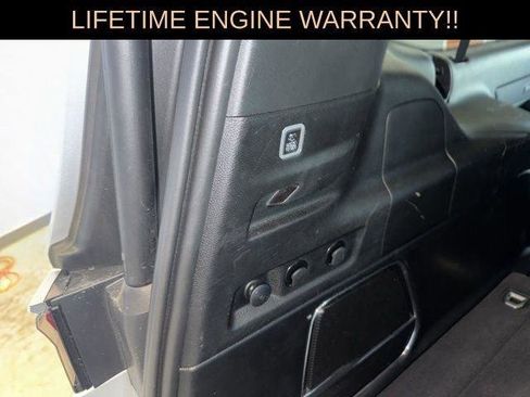 Certified 2024 Jeep Wagoneer L Series II w/ Flexible Seating Group image 33