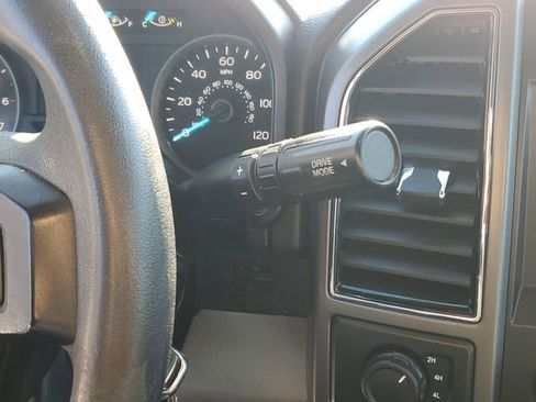 Used 2019 Ford F150 XLT image 18