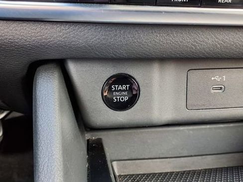 Used 2025 Nissan Rogue SV image 28