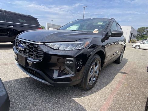 Used 2025 Ford Escape ST-Line AWD/4WD image 2