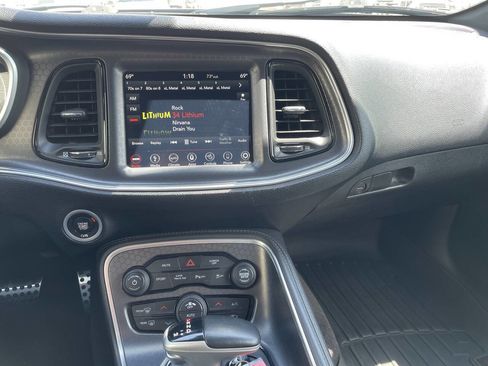 Used 2018 Dodge Challenger GT image 8