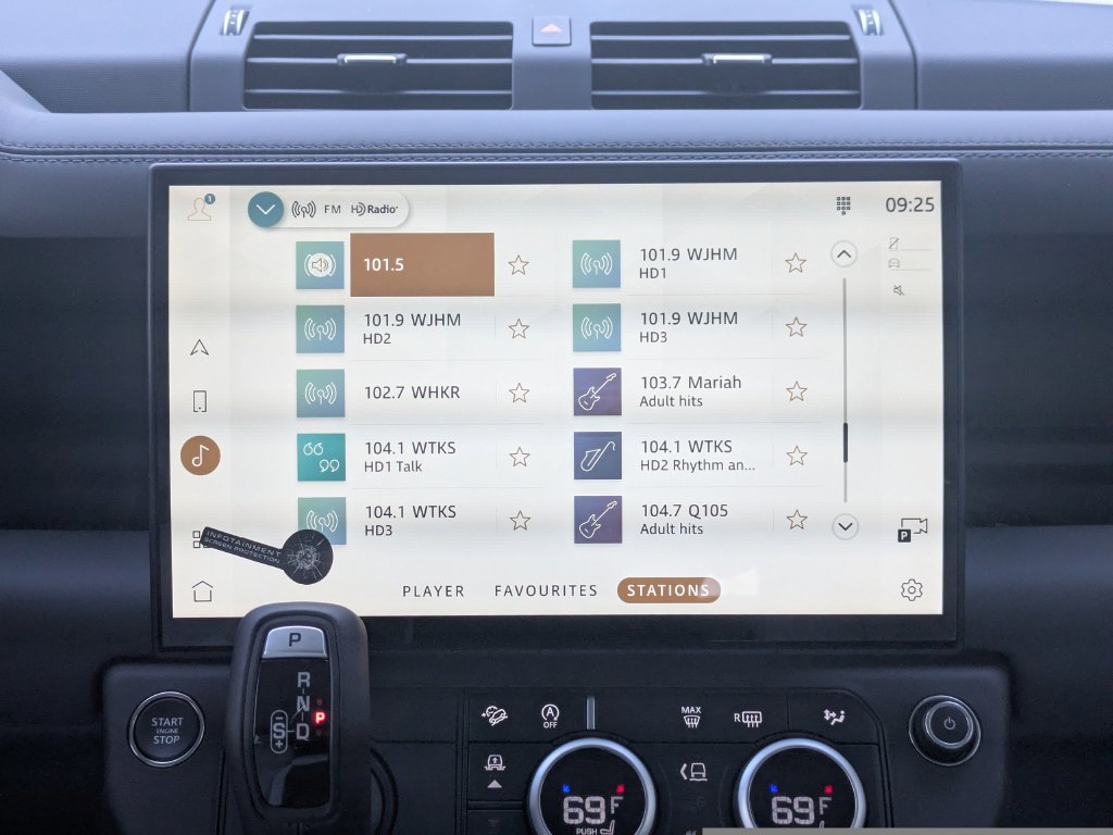 New 2026 Land Rover Defender 130 X-Dynamic SE AWD/4WD image 19
