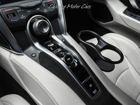 Used 2017 Acura NSX AWD/4WD image 14
