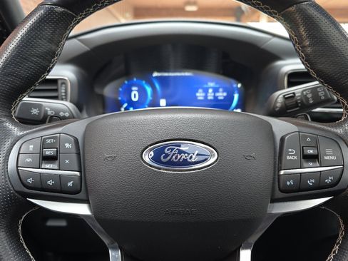 Used 2020 Ford Explorer ST w/ Premium Technology Package image 27