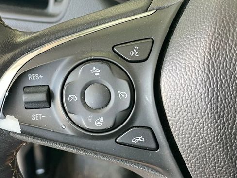 Used 2017 Buick Envision Premium w/ Driver Confidence Package image 18