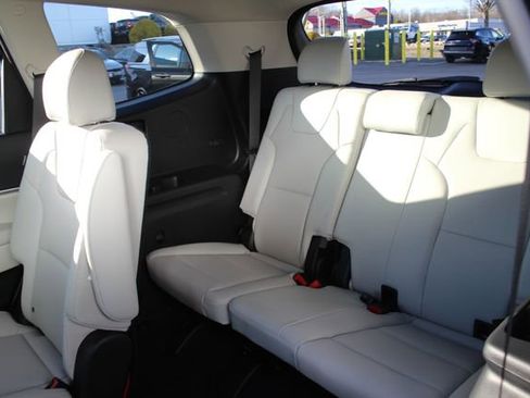 Used 2024 Kia Telluride S w/ S Sunroof Package image 27