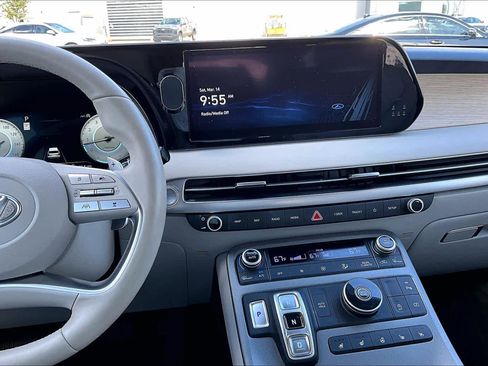 Used 2023 Hyundai Palisade Limited image 7