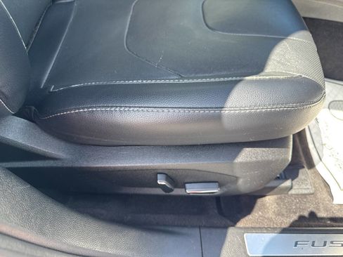 Used 2020 Ford Fusion Titanium image 29