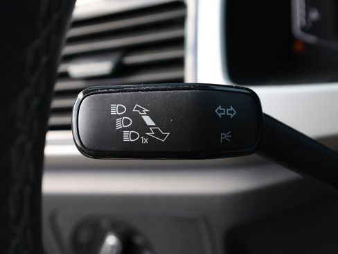 Used 2022 Volkswagen Atlas SE image 33