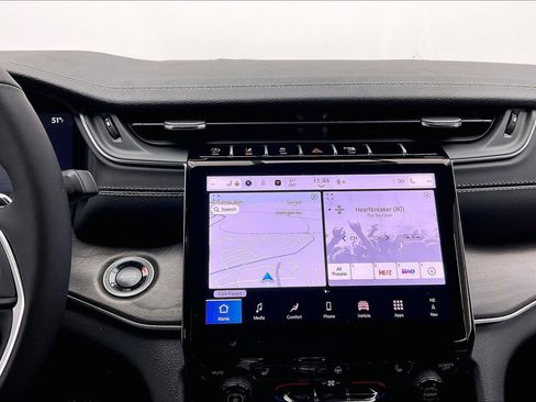 New 2025 Jeep Grand Cherokee L Limited image 7