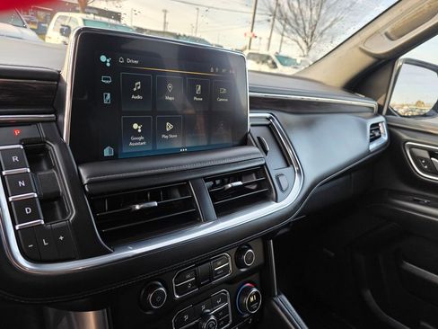 Used 2024 Chevrolet Suburban LT image 30