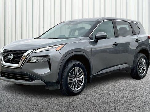Used 2023 Nissan Rogue S AWD/4WD image 3