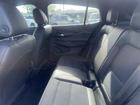 Used 2025 Buick Envista Preferred image 15