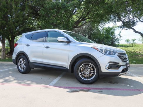 Used 2017 Hyundai Santa Fe Sport image 1
