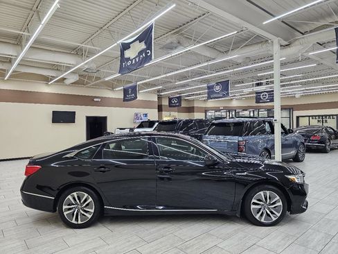 Used 2021 Honda Accord EX image 5