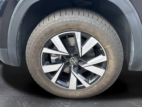 Used 2022 Volkswagen Atlas Cross Sport SE image 30