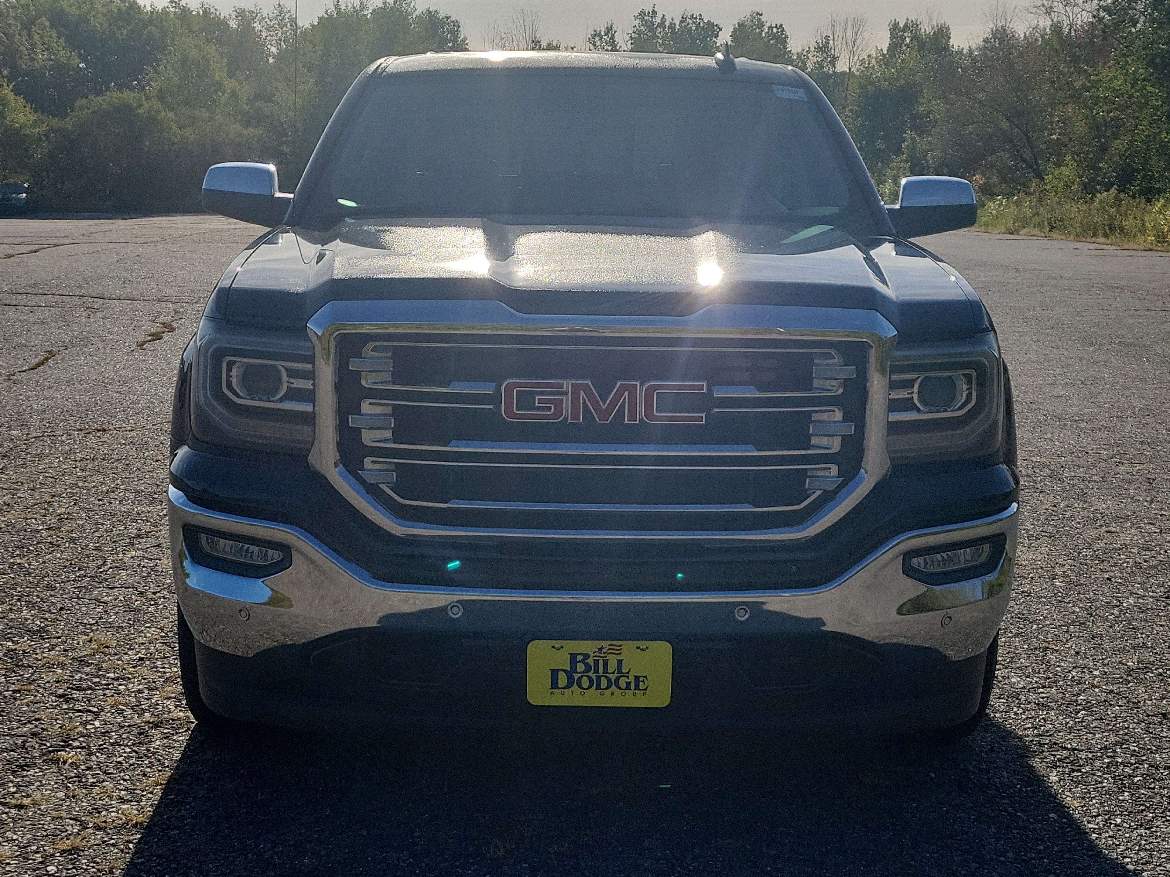 Used 2018 GMC Sierra 1500 SLT AWD/4WD image 2