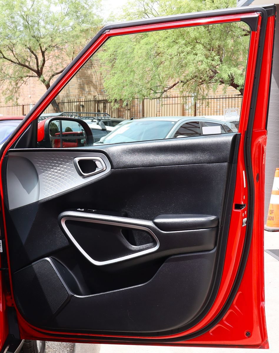 Used 2020 Kia Soul LX FWD image 33