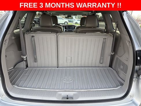 Used 2018 Toyota Highlander Limited image 24