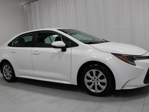 Used 2021 Toyota Corolla LE FWD image 4