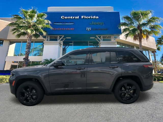 Used 2026 Jeep Grand Cherokee Limited w/ Limited Altitude Package AWD/4WD image 8