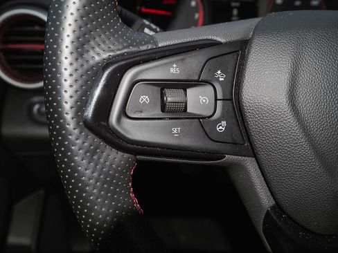 Certified 2025 Chevrolet Trax RS w/ Driver Confidence Package image 30