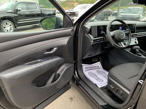 Used 2025 Hyundai Tucson SEL FWD image 10