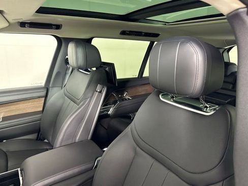 New 2026 Land Rover Range Rover Long Wheelbase SE AWD/4WD image 6