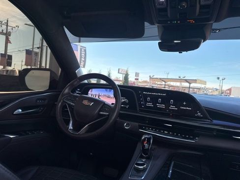 Used 2024 Cadillac Escalade Sport Platinum image 45