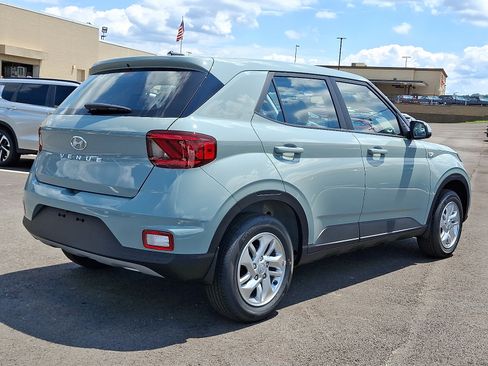 New 2026 Hyundai Venue SE FWD image 4