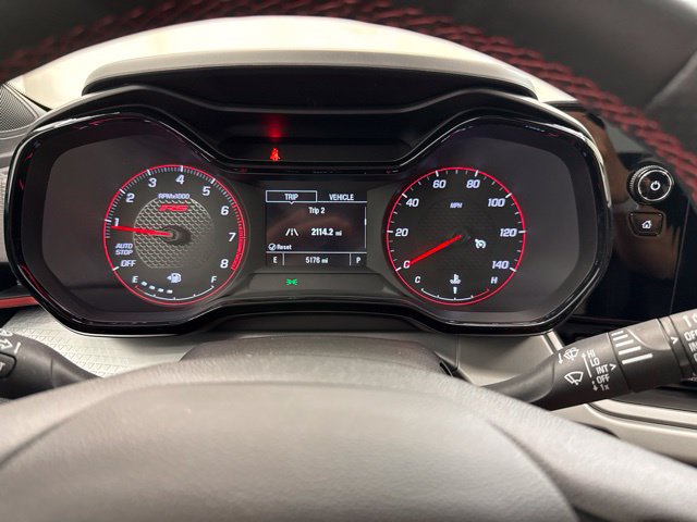 Used 2025 Chevrolet Trax RS w/ Sunroof Package FWD image 24