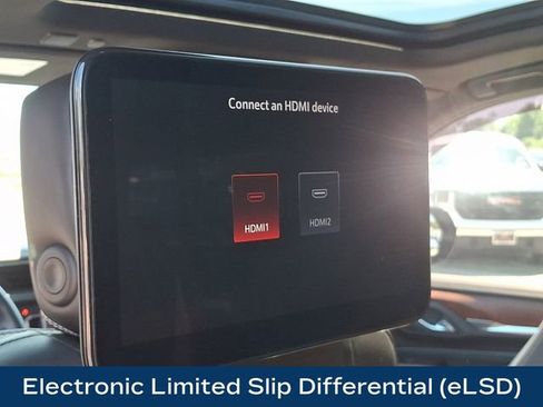 Used 2024 GMC Yukon XL Denali Ultimate AWD/4WD image 22