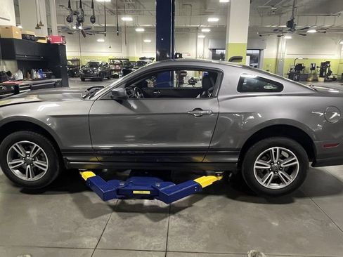 Used 2011 Ford Mustang Premium w/ Comfort Pkg image 7