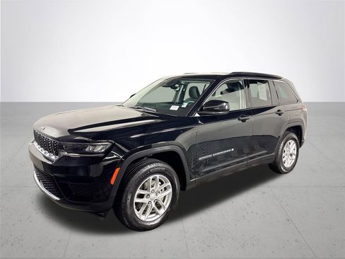 Used 2023 Jeep Grand Cherokee Laredo w/ Luxury Tech Group I image 2