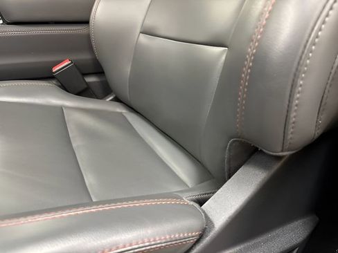 Used 2025 Ford Expedition Max Active AWD/4WD image 40