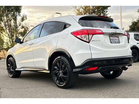 Certified 2022 Honda HR-V Sport image 3