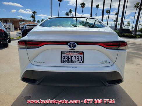 Used 2022 Toyota Mirai XLE w/ Advanced Technology Package image 5